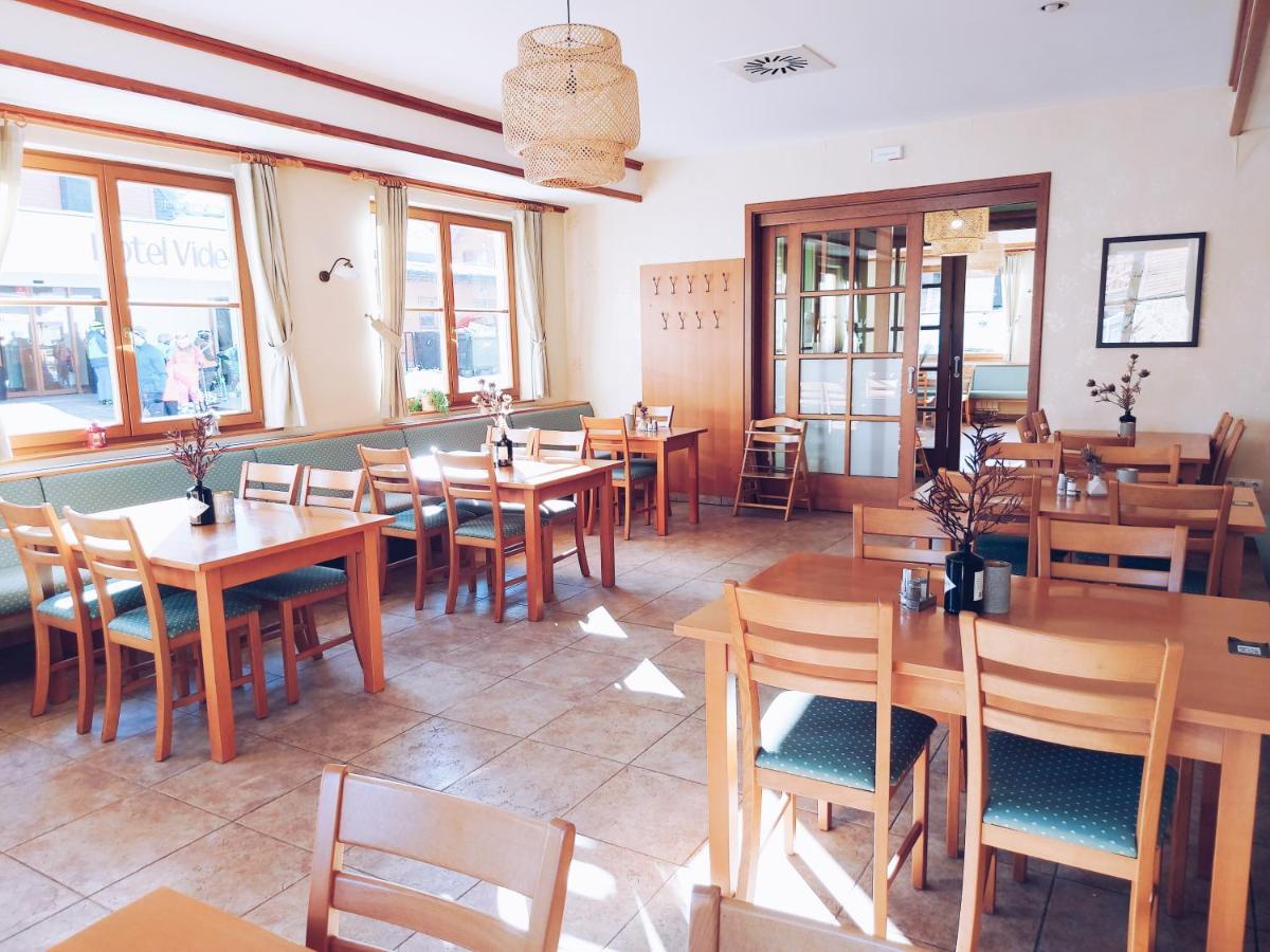 Pohorje Village Wellbeing Resort - Wellness & Spa Hotel Bolfenk Maribor Exterior foto